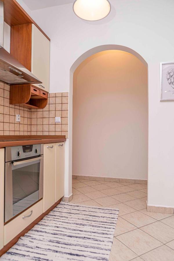 Castle View Apartment With Free Parking Bratislava Extérieur photo
