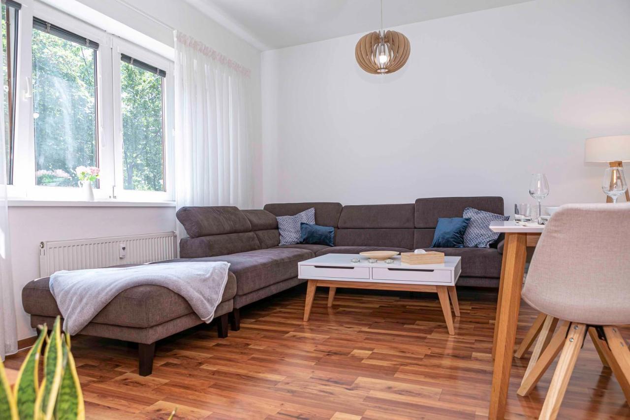 Castle View Apartment With Free Parking Bratislava Extérieur photo
